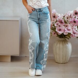 Lux by Dessi Nadrág fehér csipkével